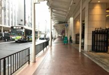 雨の日でも傘いらず~京都河原町通